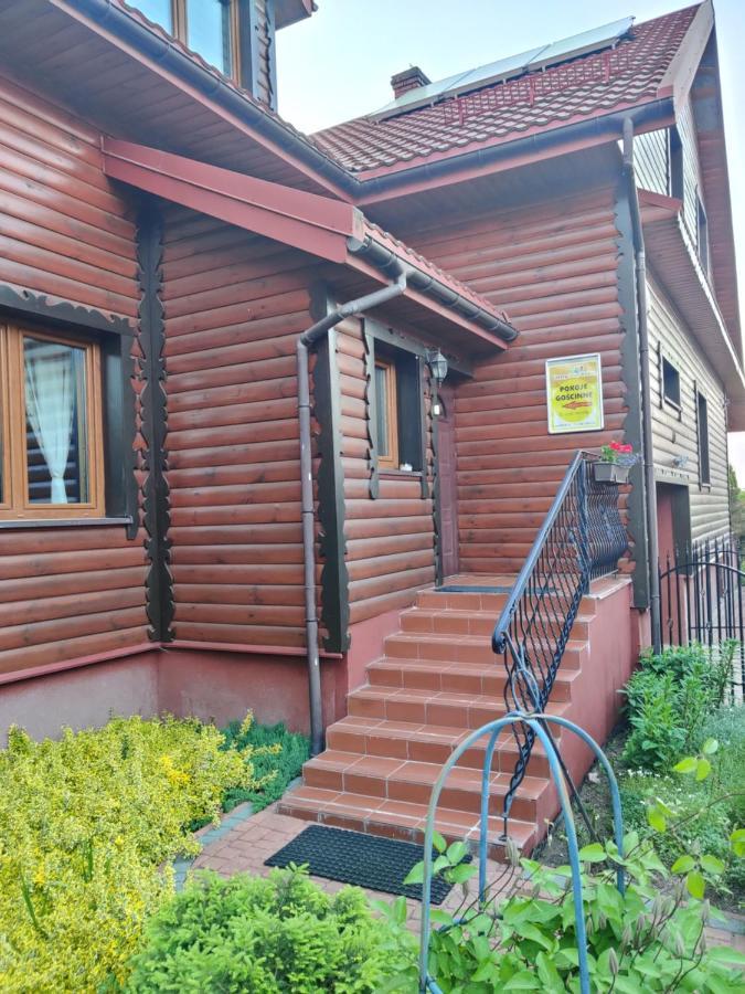 Cztery Pory Roku Casa de hóspedes Białowieża Exterior foto