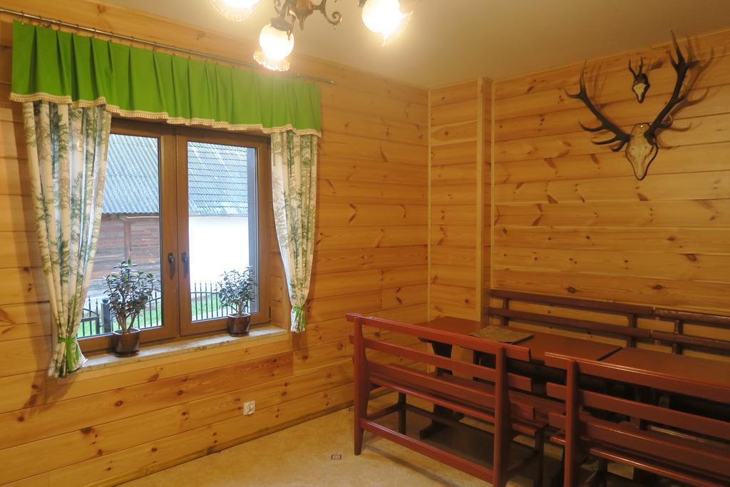 Cztery Pory Roku Casa de hóspedes Białowieża Exterior foto