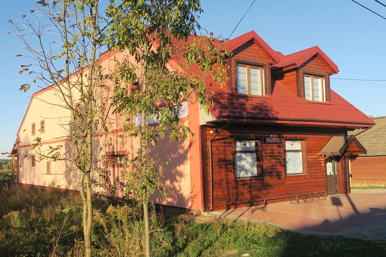 Cztery Pory Roku Casa de hóspedes Białowieża Exterior foto